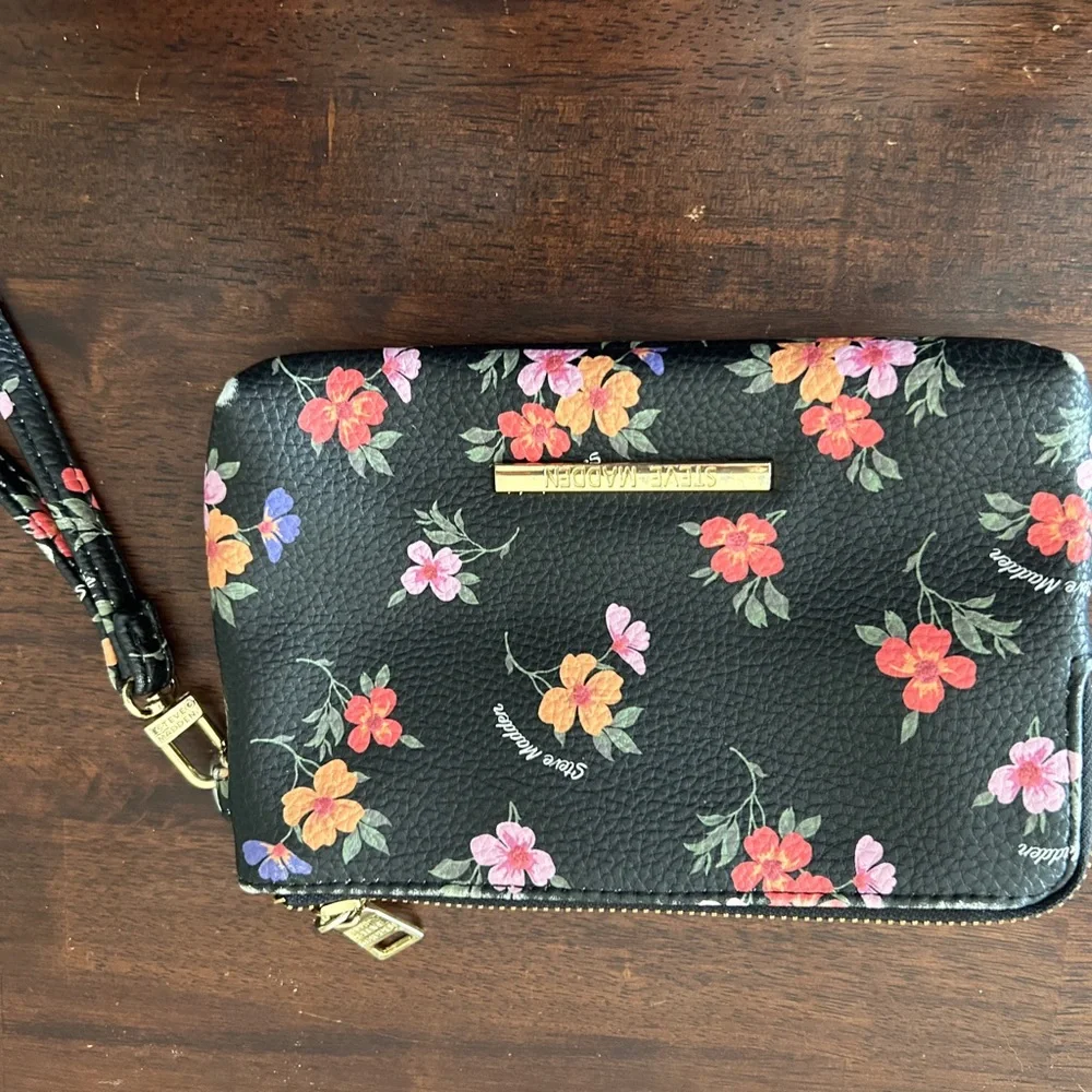 Steve Madden Wristlet and Card Holder - Picture 5 of 12